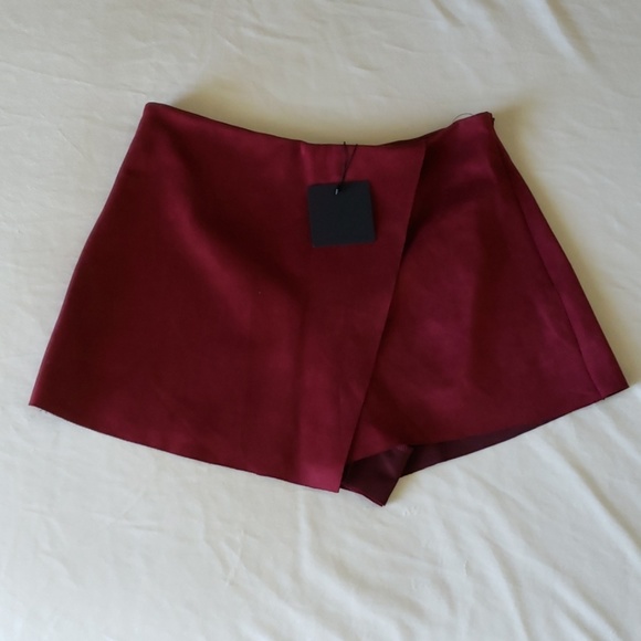 "Wrap Me Up" Skort - Picture 2 of 6